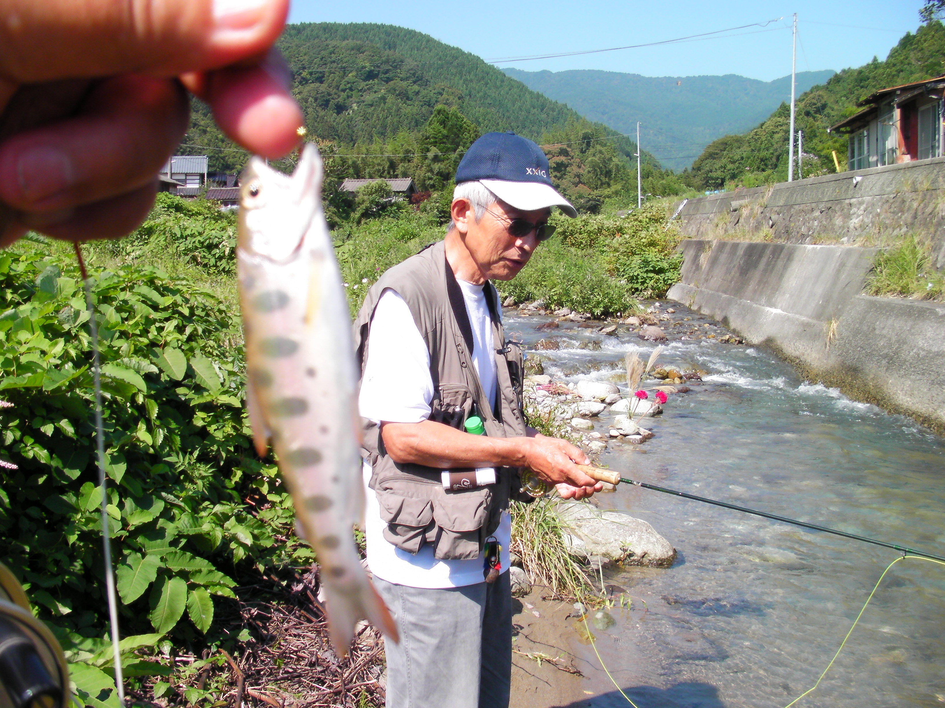 ９月中旬の台風のあと 佐渡は酒も魚も旨いし人も素朴だが 釣りは厳しいのだ 釣りばかホイホイ